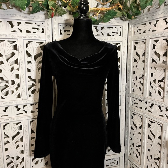 B. DARLIN DARING BLACK VELVET COWEL NECK TRUMPET LONG SLEEVE MIDI EVENING DRESS - Picture 2 of 9
